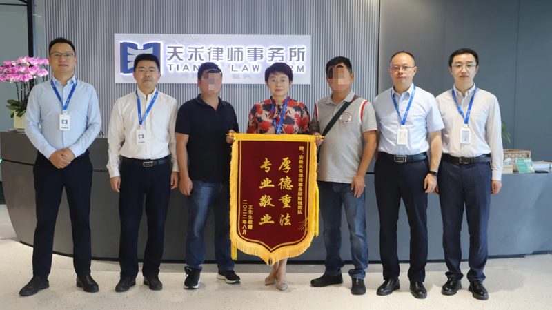 经营范围变更后许可证如何及时更新？**